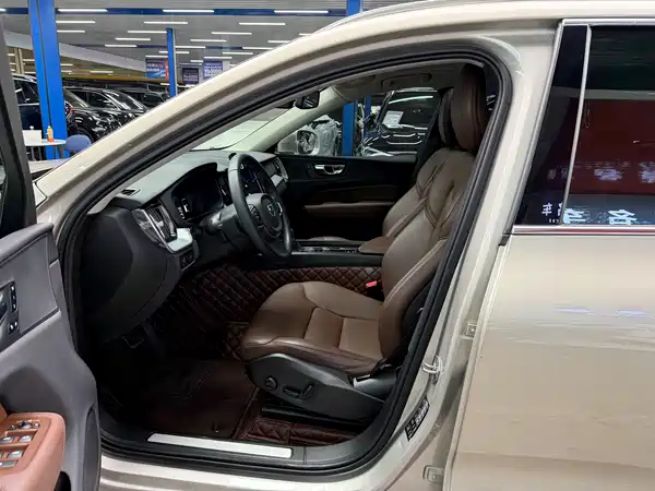 Volvo XC60 2020