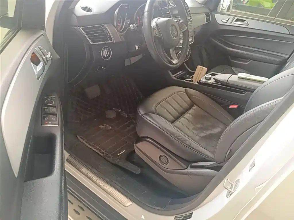 Mercedes-Benz GLE 2015 — фото 16
