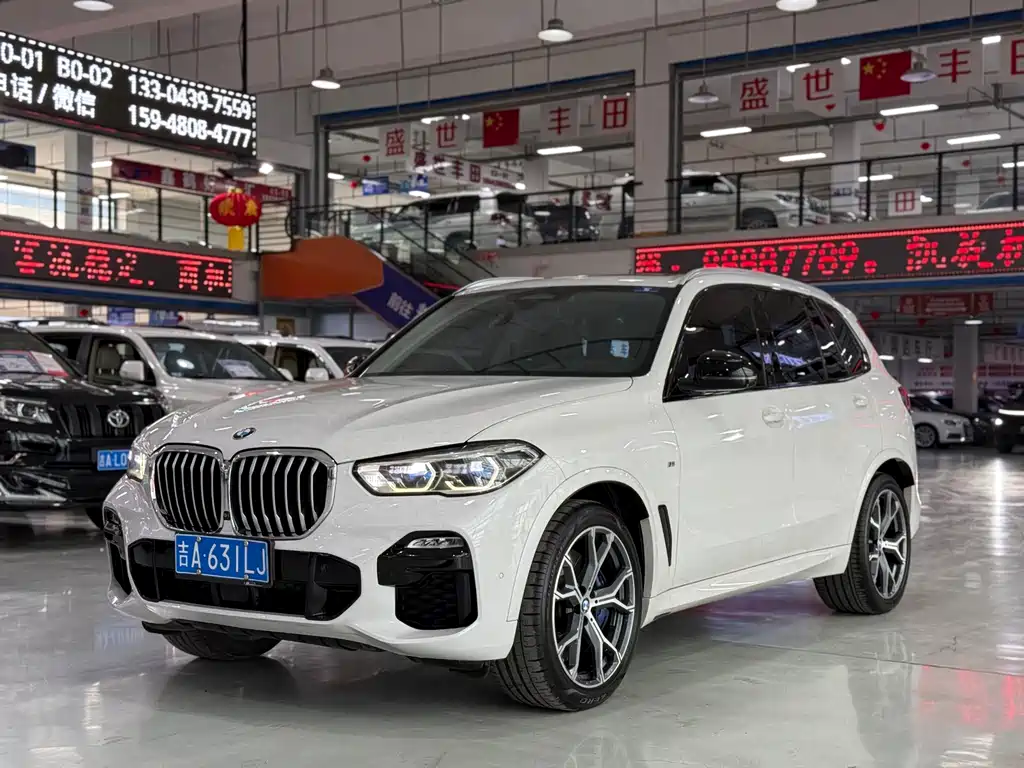 BMW X5 2018 — фото 1
