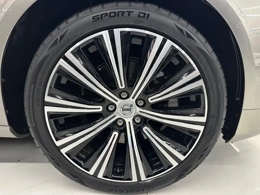 Volvo S90 2022 — фото 13