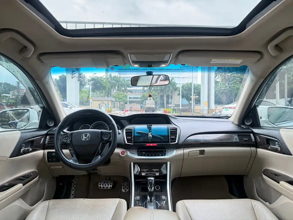 Honda Accord 2013 — фото 10