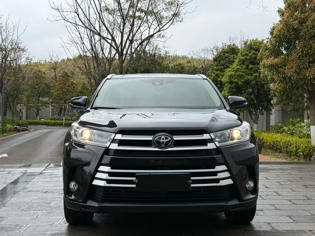 Toyota Highlander 2018 — фото 2