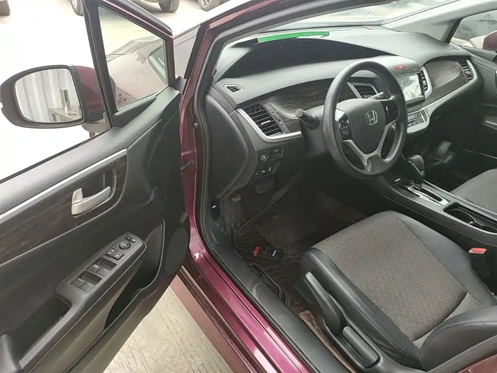 Honda Jade 2018 — фото 16