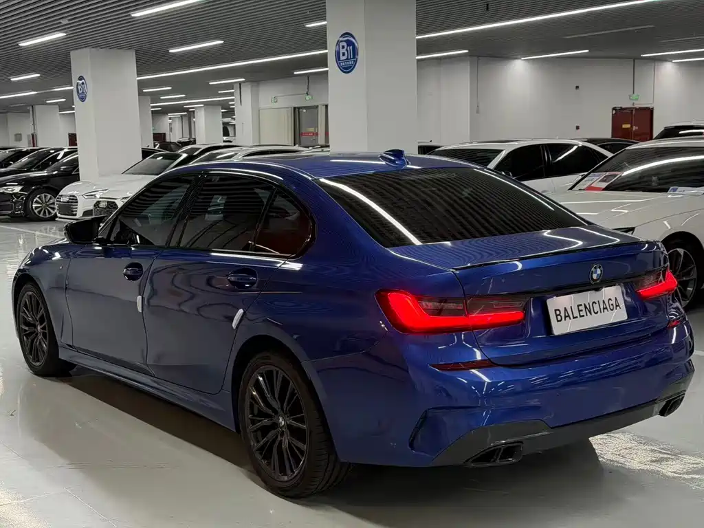 BMW 3 Series 2019 — фото 15