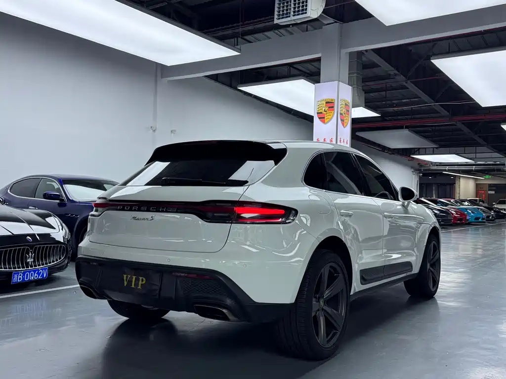 Porsche Macan 2022 — фото 19