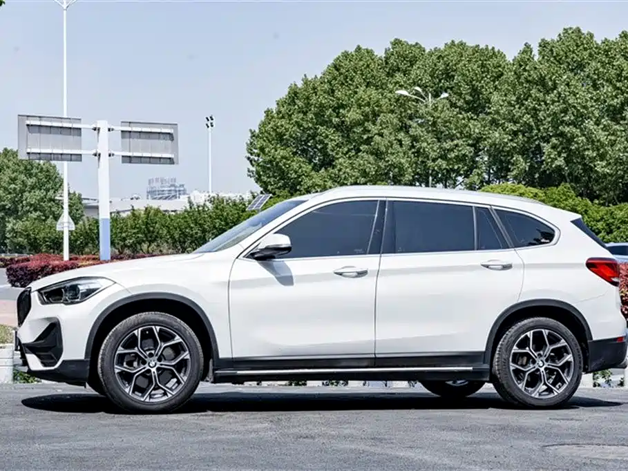 BMW X1 2021 — фото 5