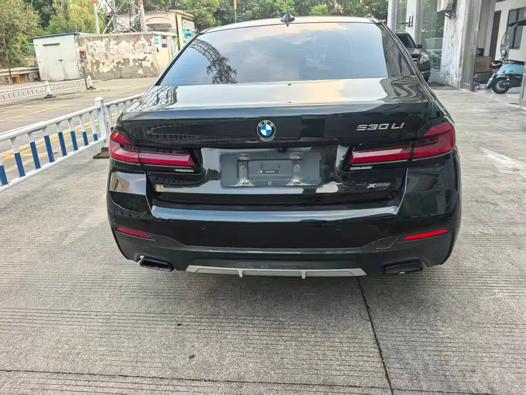 BMW 5 Series 2023