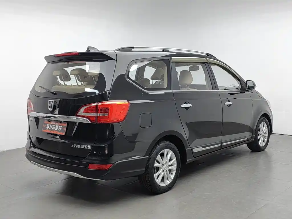 Baojun 730 2015