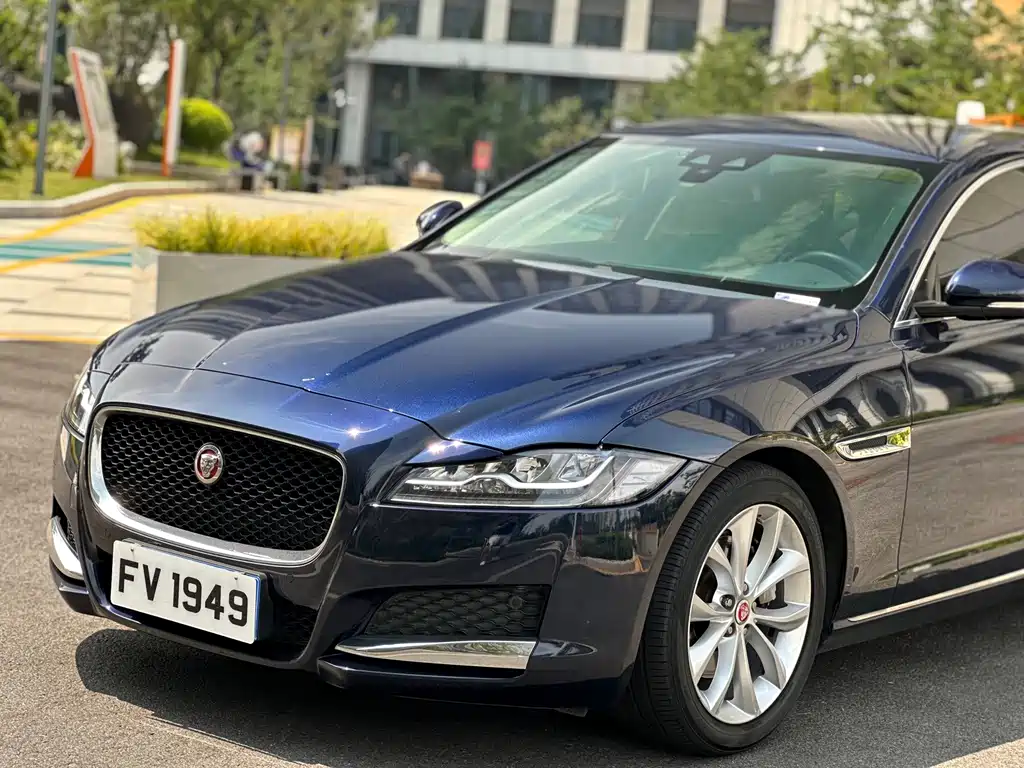 Jaguar XFL 2019 — фото 4