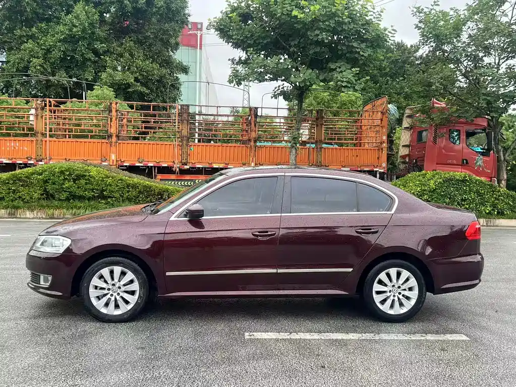 Volkswagen Lavida 2013