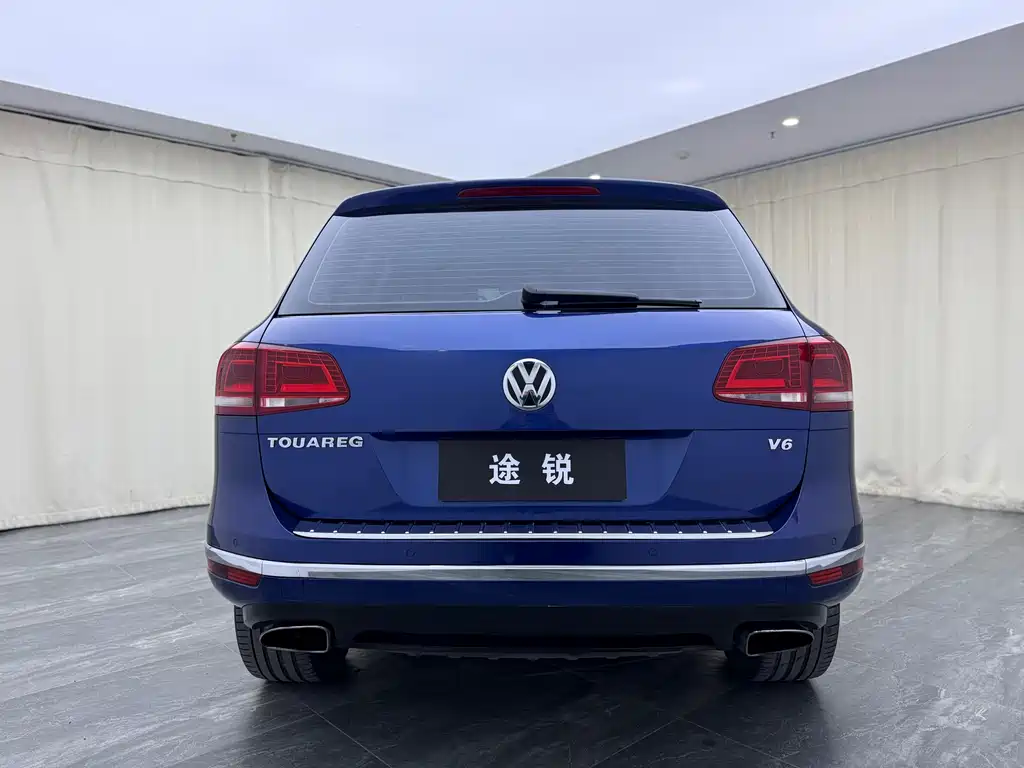 Volkswagen Touareg 2017 — фото 10