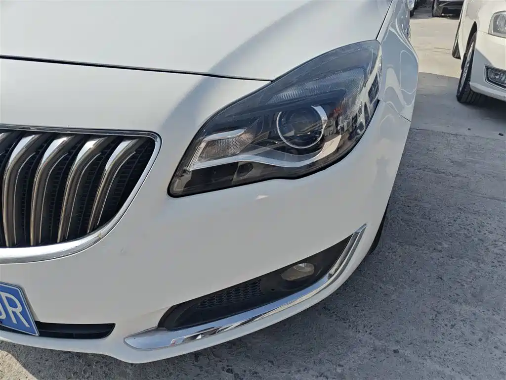 Buick Regal 2017 — фото 18