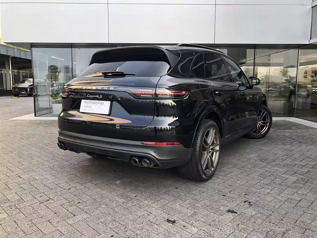 Porsche Cayenne 2019 — фото 7
