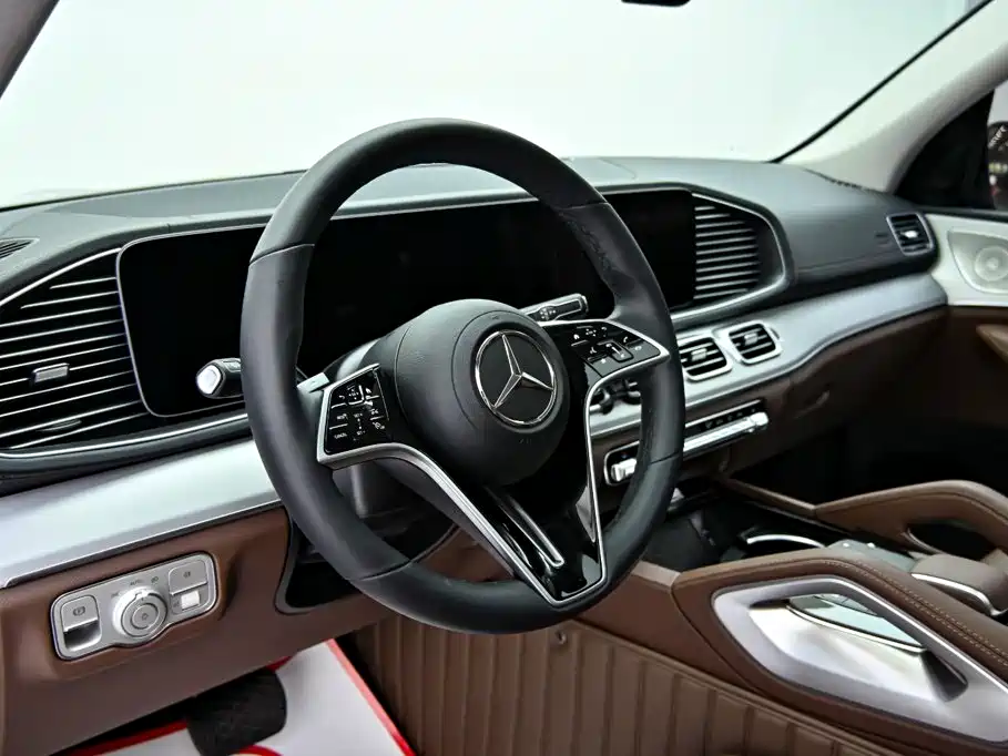 Mercedes-Benz GLS 2025 — фото 16