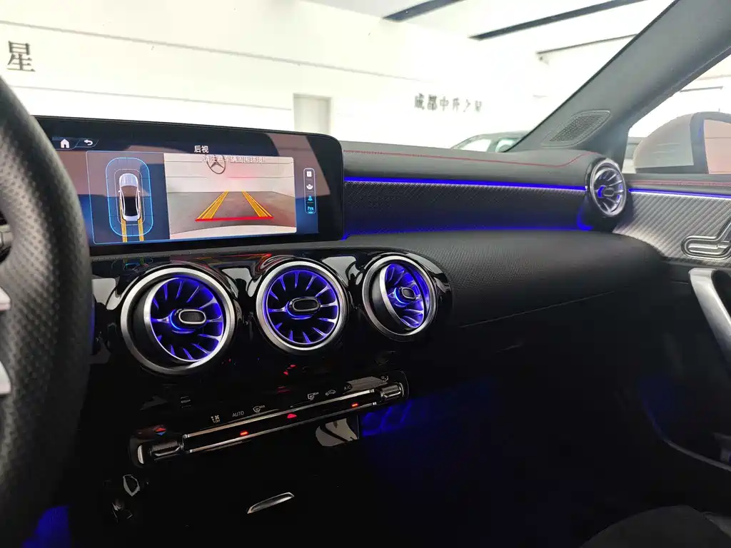 Mercedes-Benz A-Class 2024 — фото 16