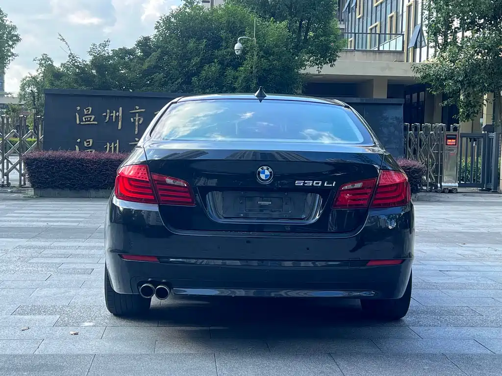 BMW 5 Series 2012