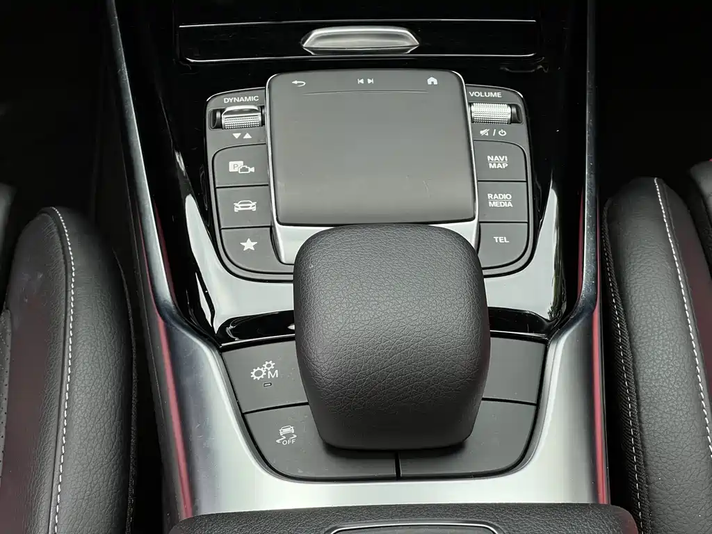 Mercedes-Benz A-Class AMG 2021 — фото 18