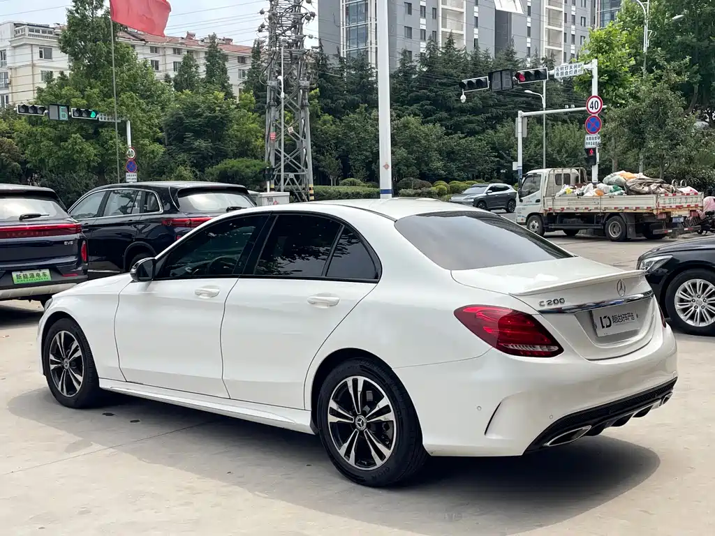 Mercedes-Benz C-Class 2017 — фото 9
