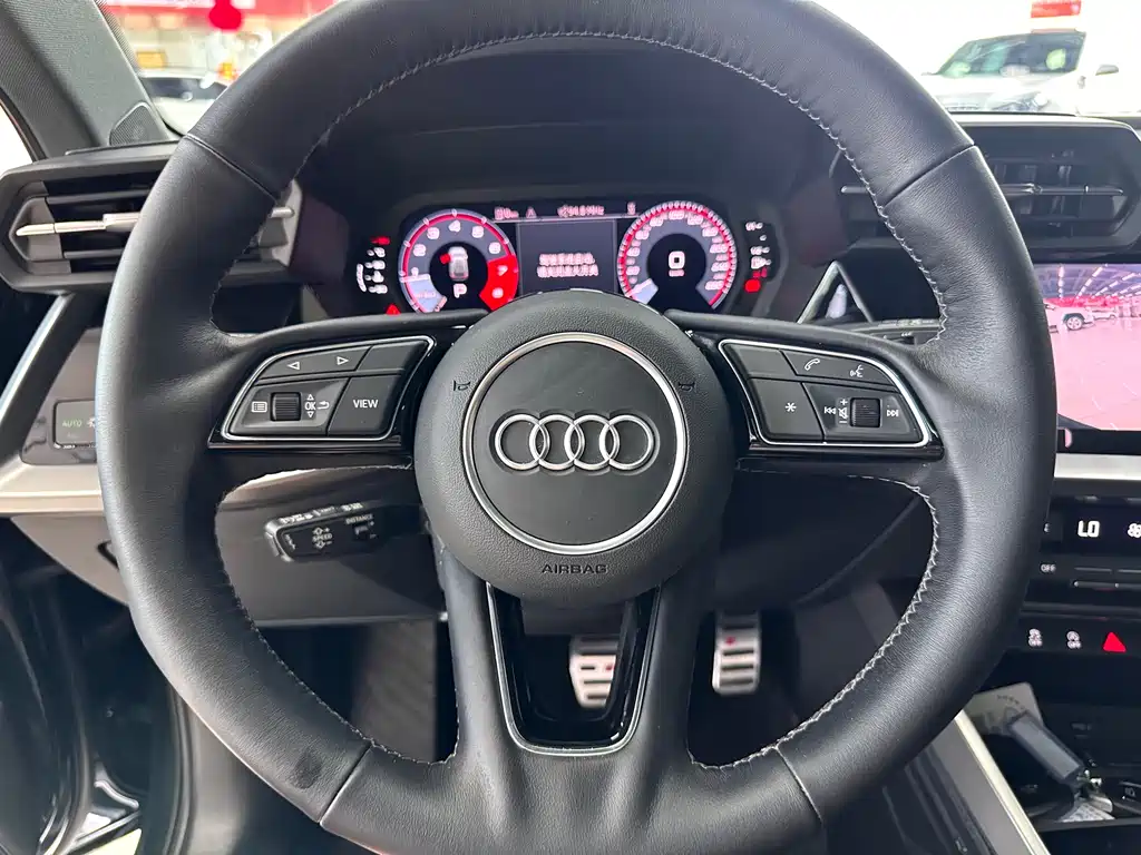 Audi A3 2023 — фото 10