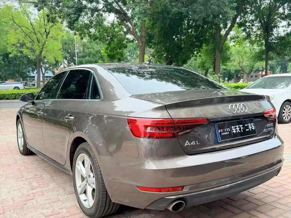 Audi A4L 2017