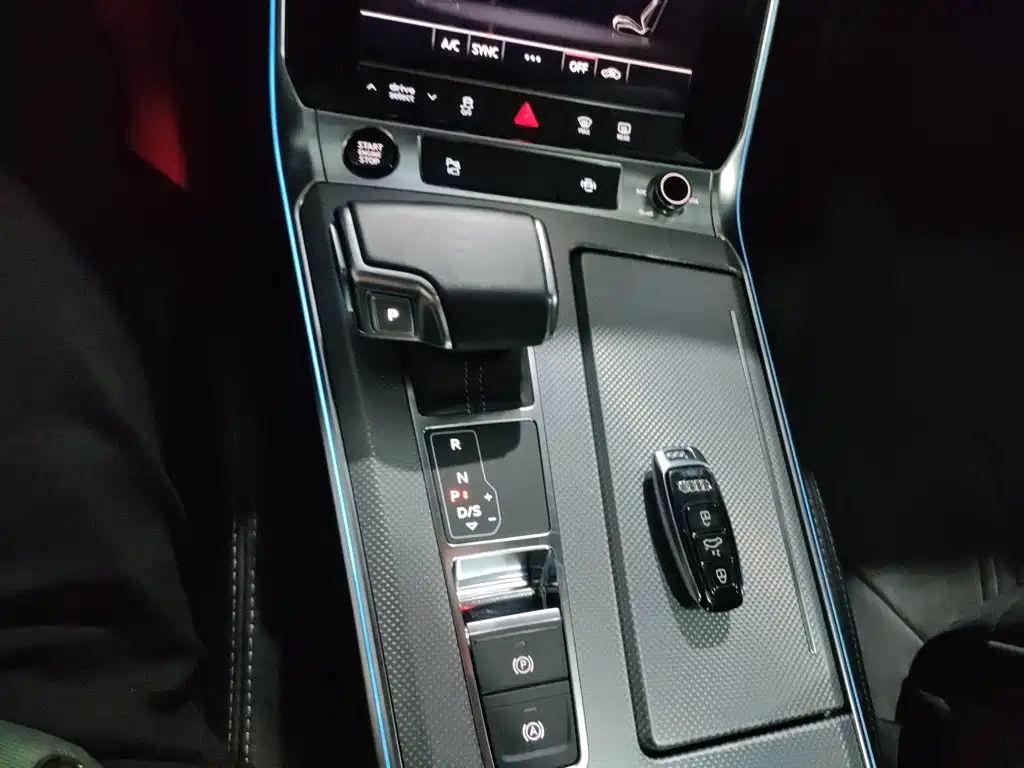 Audi A6L 2021 — фото 10