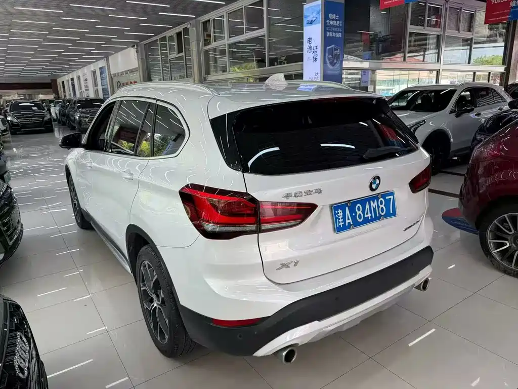 BMW X1 2022 — фото 9