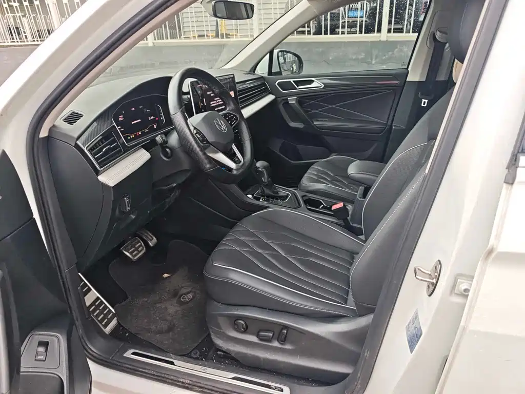 Volkswagen Tiguan L 2023
