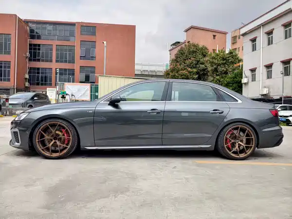 Audi A4L 2020