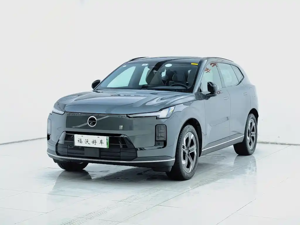 Volvo XC70 PHEV 2026