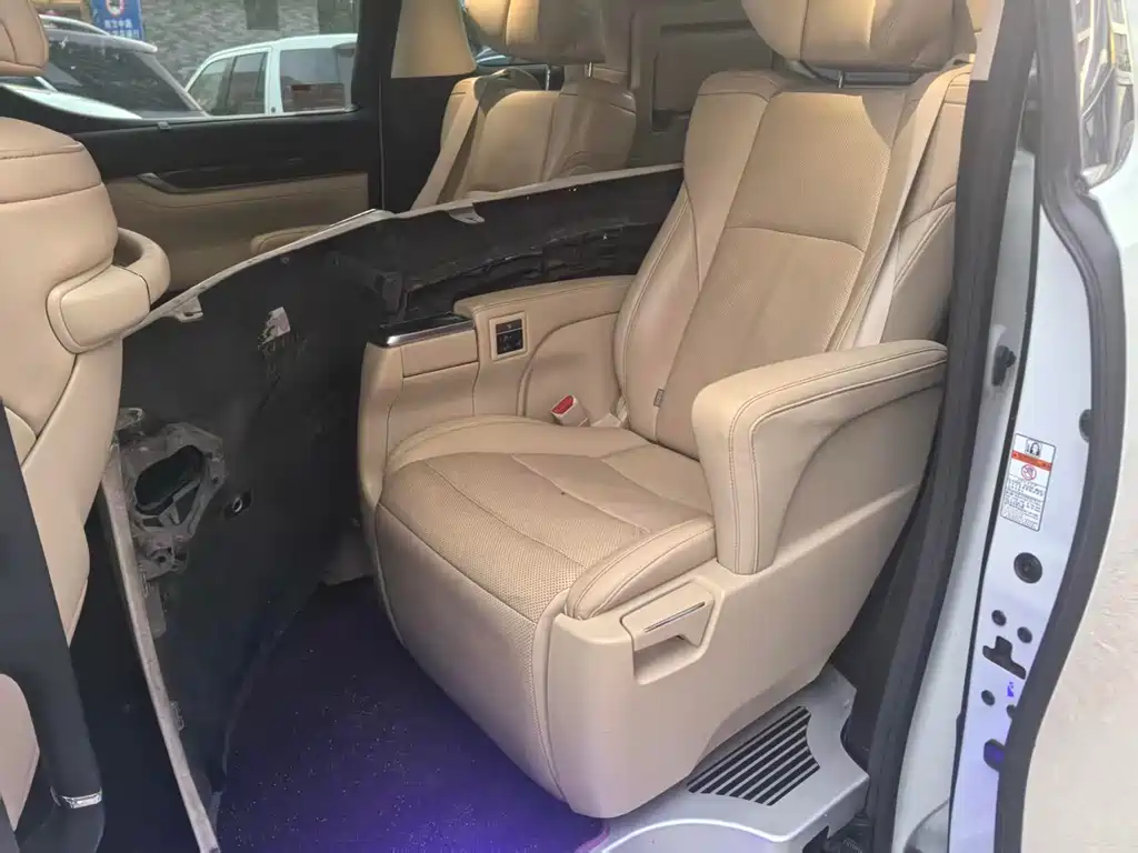 Toyota Alphard 2019 — фото 7