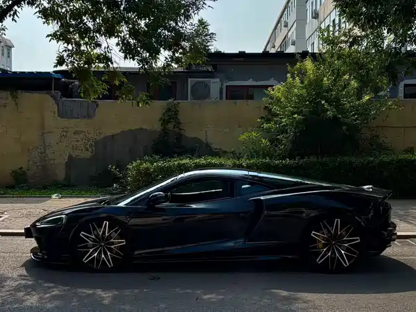 McLaren GT 2023