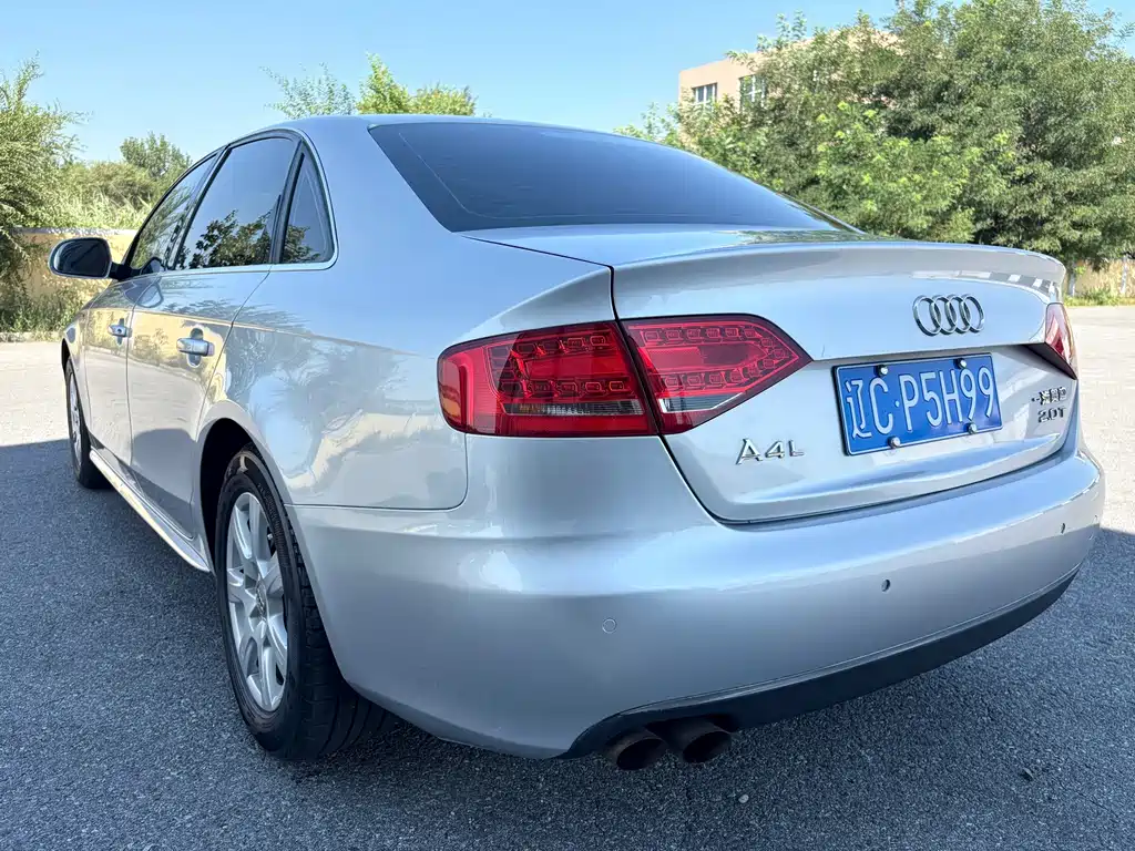 Audi A4L 2010