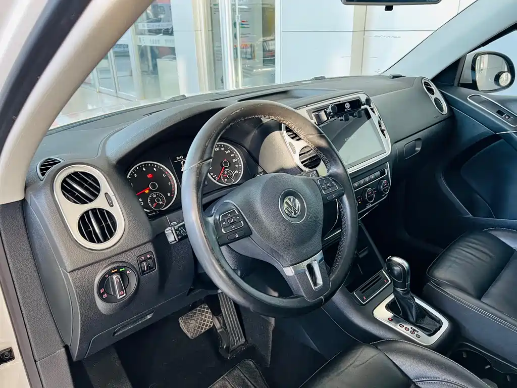 Volkswagen Tiguan 2019 — фото 13