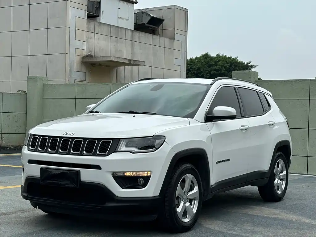 Jeep Compass 2017 — фото 3