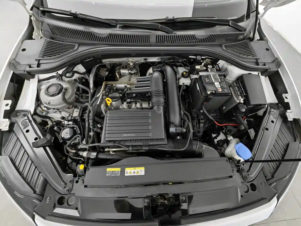 Volkswagen Sagitar 2022
