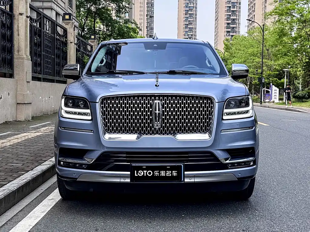 Lincoln Navigator 2020 — фото 2