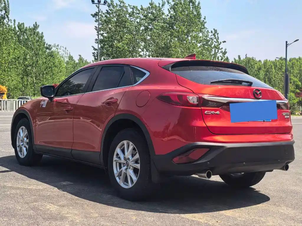 Mazda CX-4 2018 — фото 9