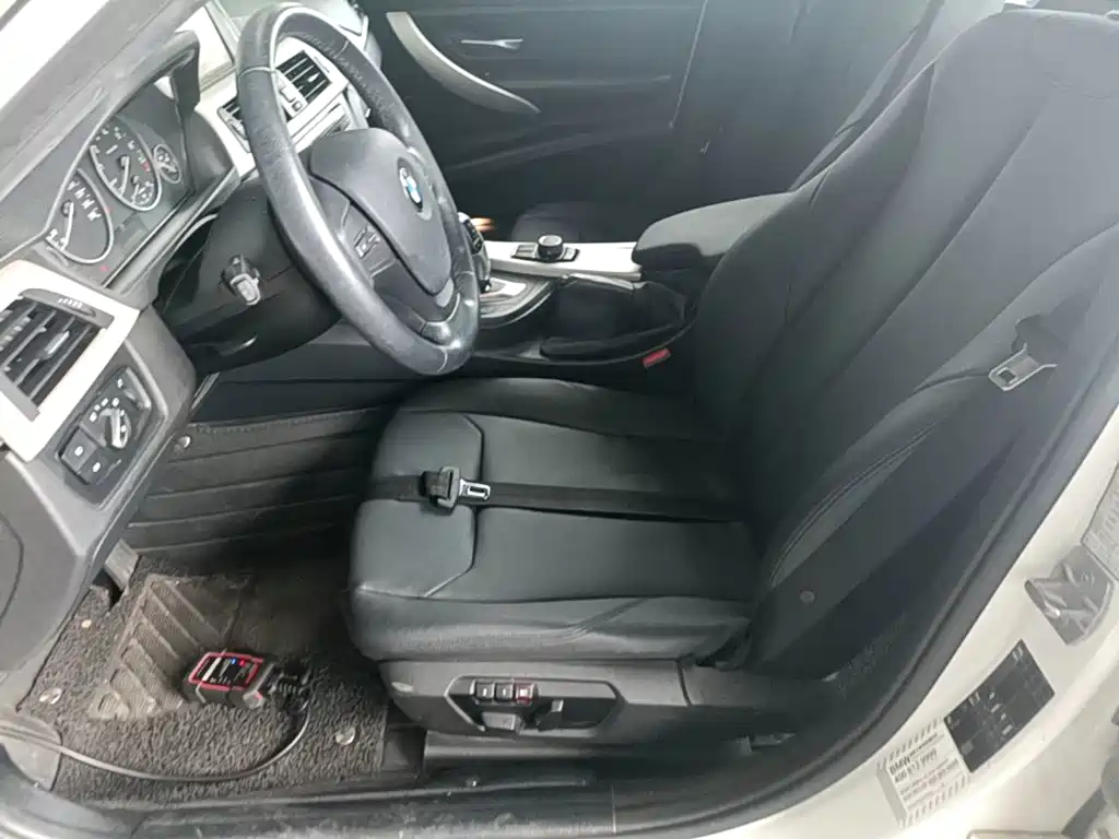 BMW 3 Series 2015 — фото 15