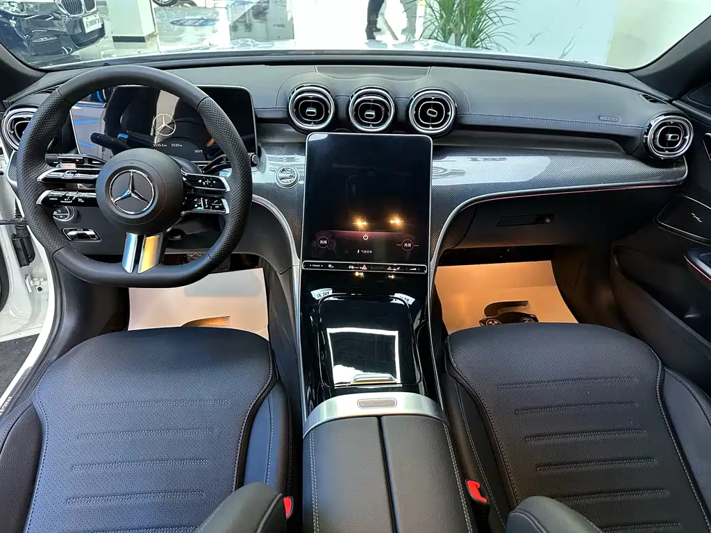 Mercedes-Benz C-Class 2025 — фото 6