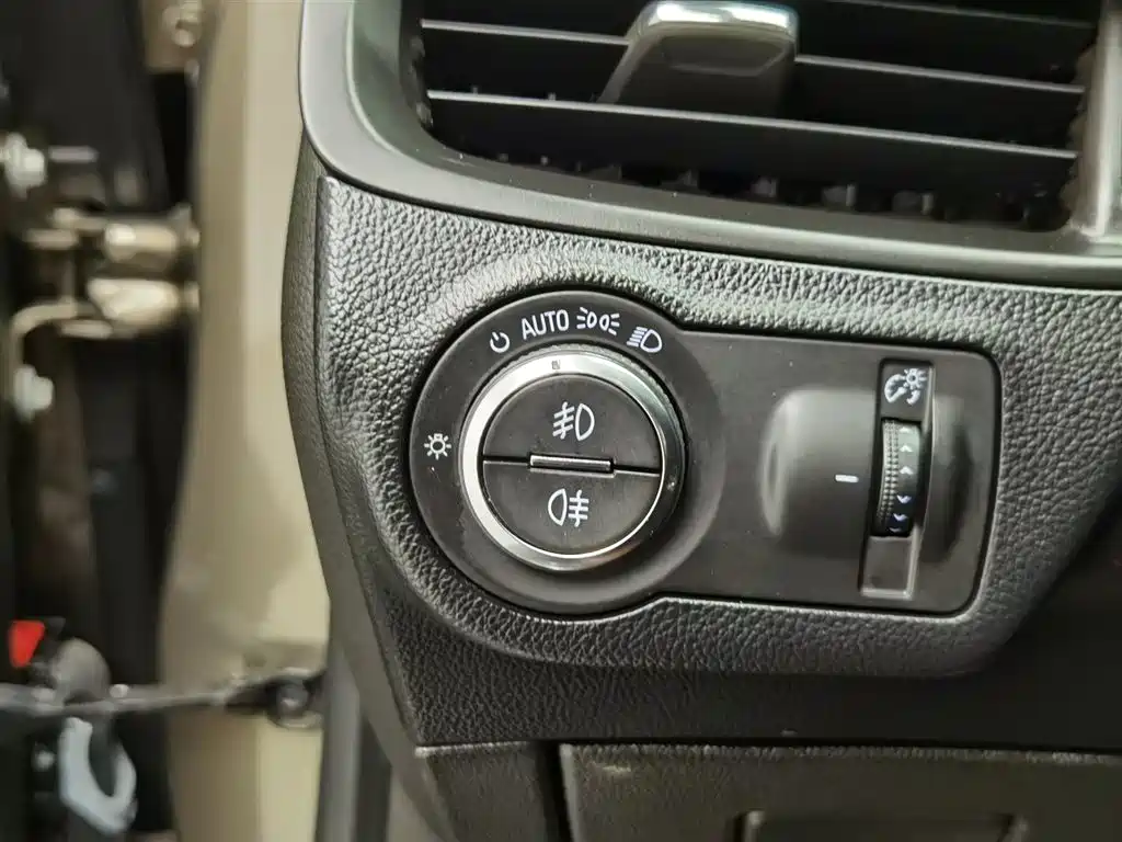 Buick Envision Plus 2019 — фото 21