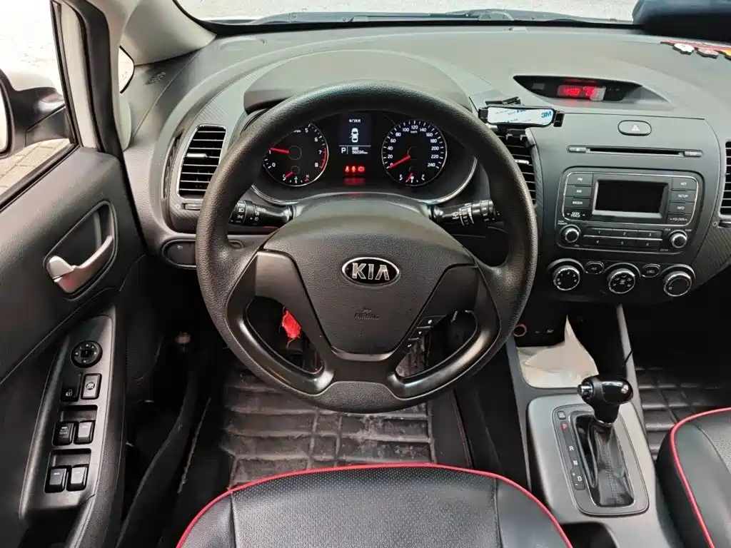 Kia K3S 2015