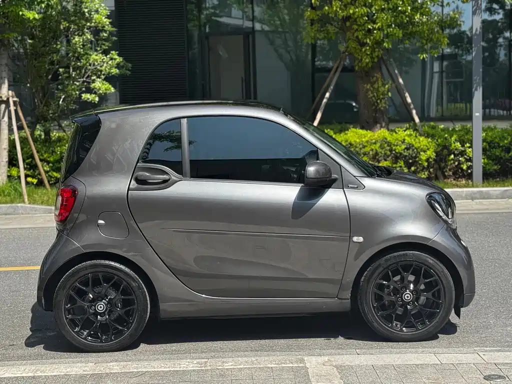 smart Fortwo 2018 — фото 2