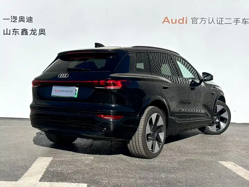 Audi Q6L e-tron 2025 — фото 9