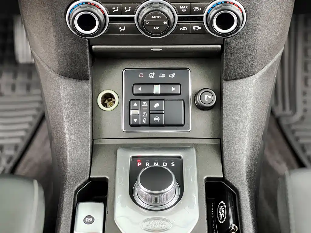 Land Rover Discovery 2014 — фото 17