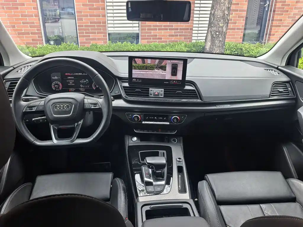 Audi Q5L 2022 — фото 12