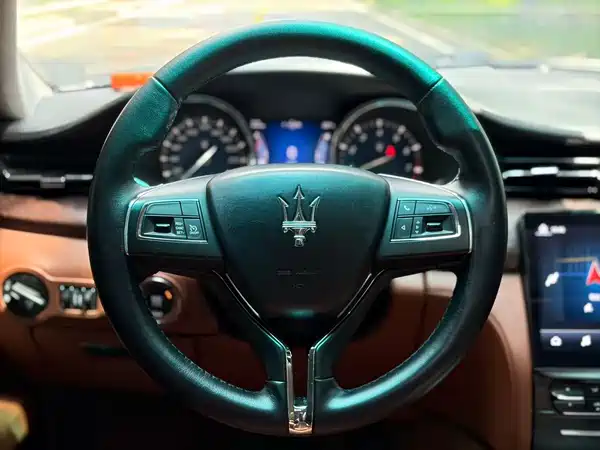 Maserati Quattroporte 2014