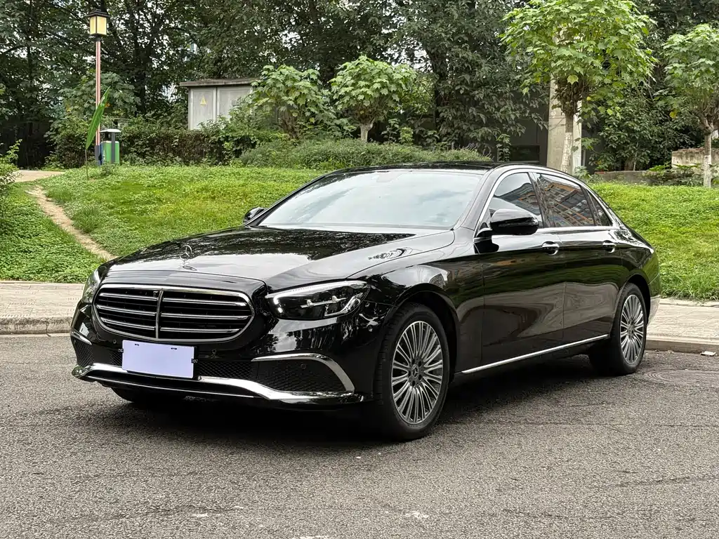 Mercedes-Benz E-Class 2023