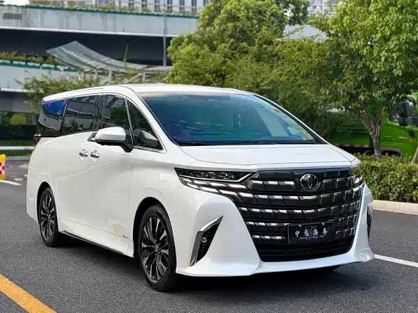 Toyota Alphard 2024