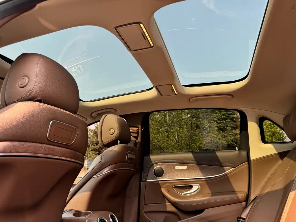 Mercedes-Benz E-Class 2020 — фото 14