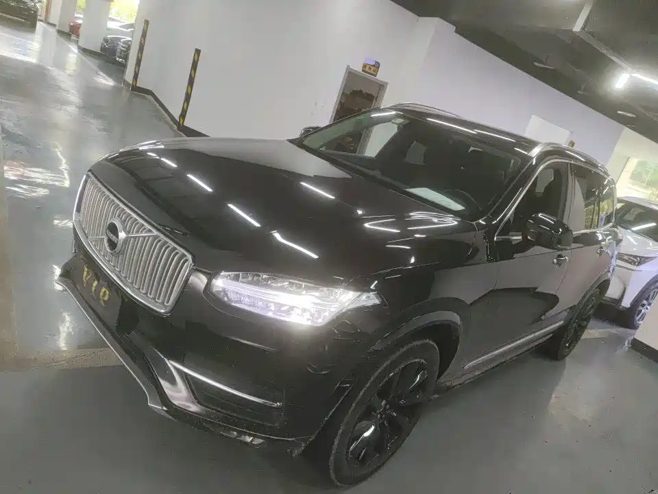 Volvo XC90 2019 — фото 1